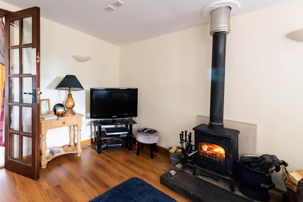 Вилла The Retreat Llanrhaeadr-ym-Mochnant Экстерьер фото