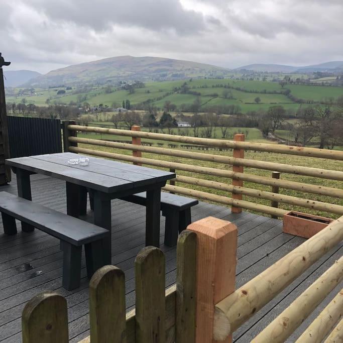 Вилла The Retreat Llanrhaeadr-ym-Mochnant Экстерьер фото
