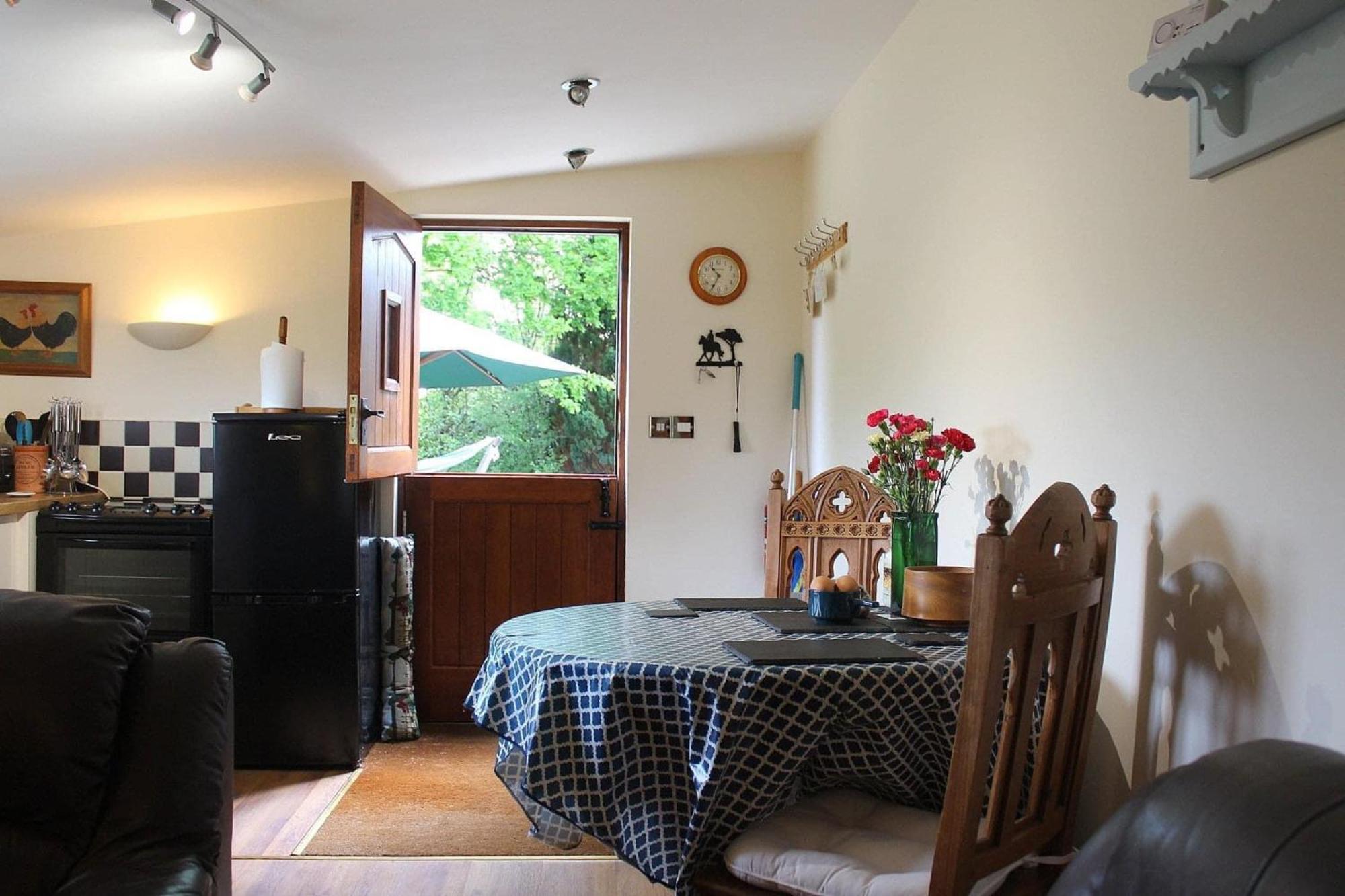 Вилла The Retreat Llanrhaeadr-ym-Mochnant Экстерьер фото